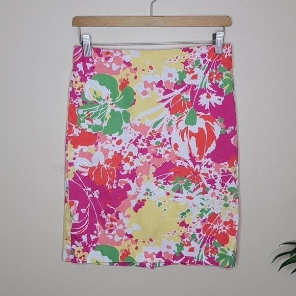 Talbots Factory | Petite Vibrant Floral Pencil Skirt Size 4P - Picture 1 of 4